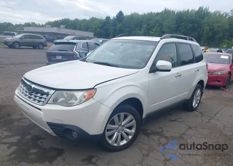 2013 Subaru Forester 2.5X Premium из США, поврежденный, VIN JF2SHADC5DH437741